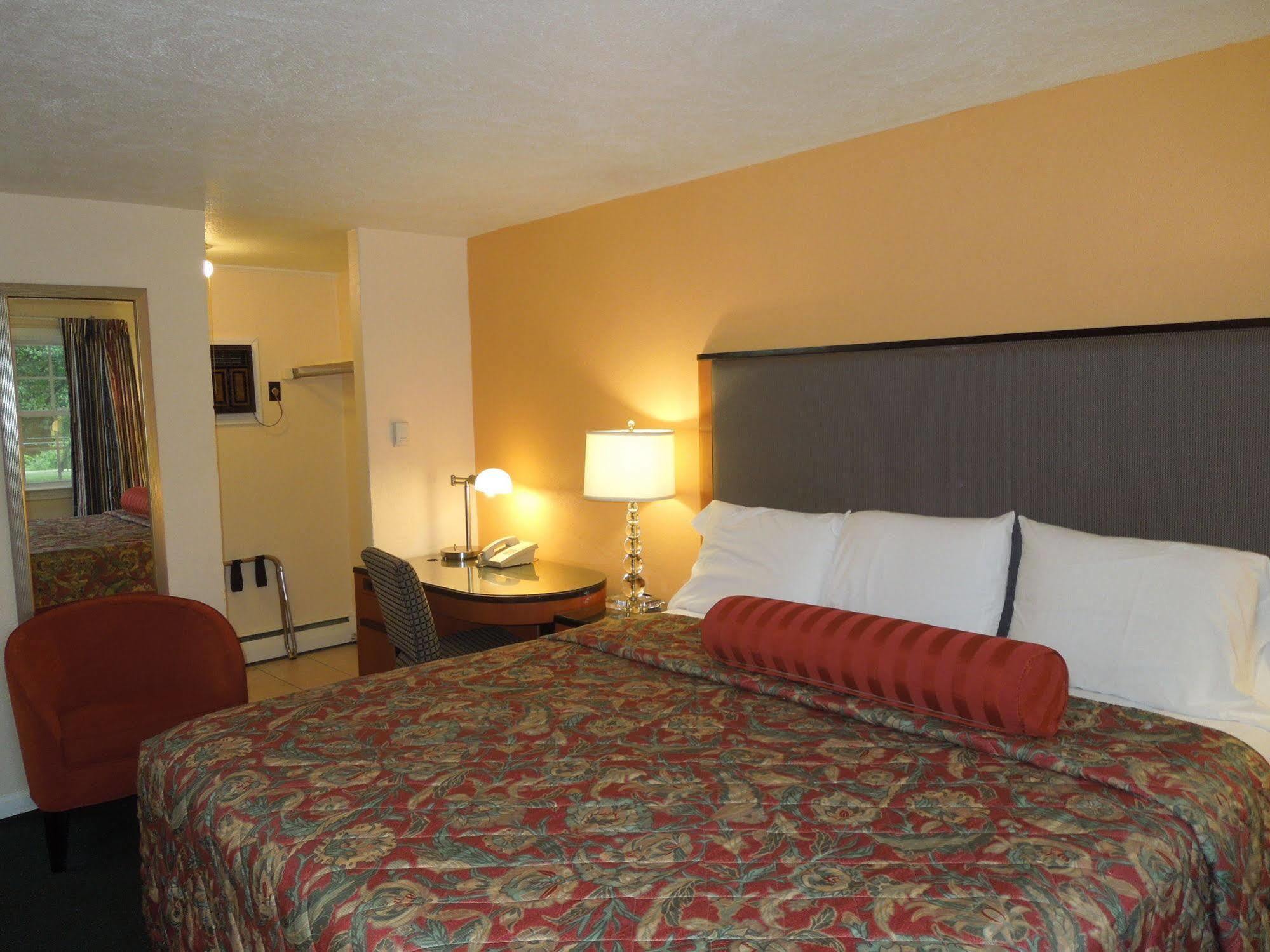 Sentinel Motel West Chester Exterior foto
