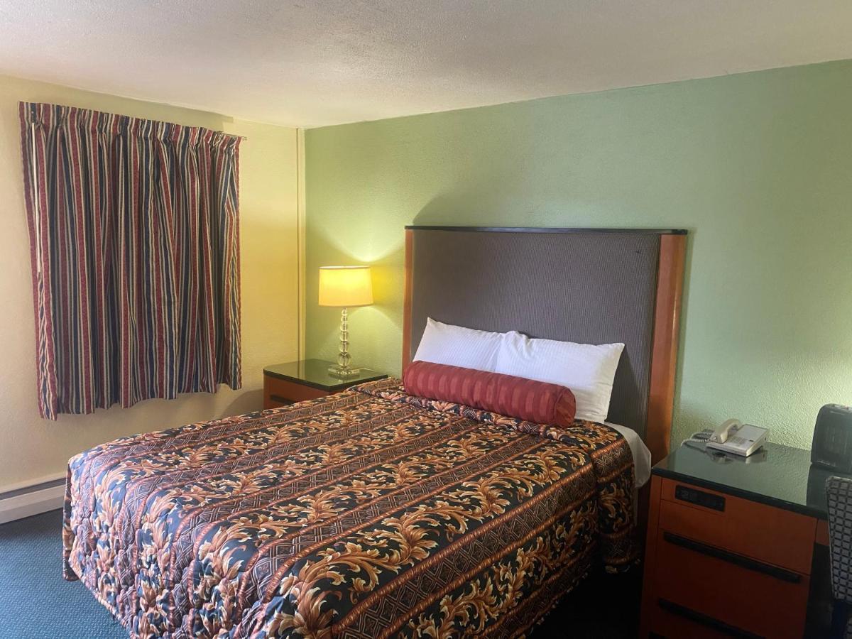 Sentinel Motel West Chester Exterior foto
